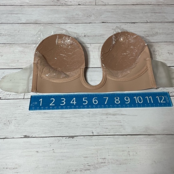 NORDSTROM LINGERIE U PLUNGE BACKLESS,STRAPLESS, ADHESIVE UNDERWIRE NUDE BRA B - Picture 4 of 4